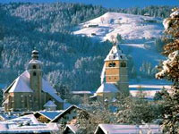 Kitzbuehel_town_-_Austrian_National_Tourist_Office.jpg