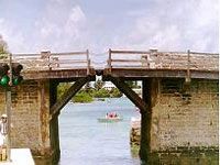 Somerset-Bridge_-_Bermuda_com.jpg