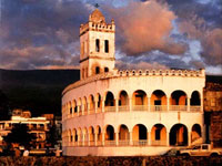fridaymosque-moroni.jpg
