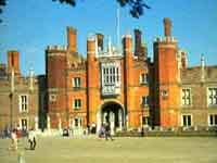 Hampton_Court_3.jpg