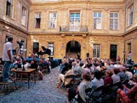 Aix-en-provence_Festival_in_city_hall_s.jpg