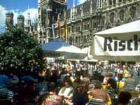 Munich_Marienplatz.jpg