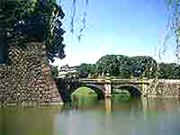 imperial-palace-gardens-tokyo_JNTO.jpg