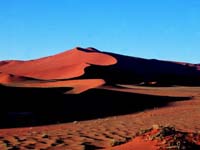 Sand_Dunes_Soussusvlei.jpg