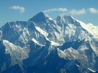 Everest_from_the_air.jpg