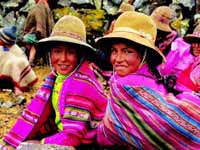 Girls_from_Qeros_a_queschua_community_Cusco.jpg