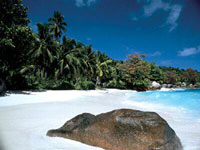 praslin-island.jpg