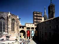 Plaza_del_Rey_Barcelona.jpg