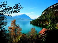 Interlaken_Lake_of_Thun_and_Beatenbucht.jpg