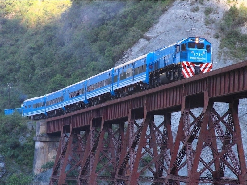 Train to the Clouds photo