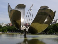 Floralis Generica photo