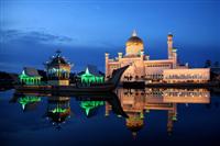 Sultan Omar Ali Saifuddin Mosque photo