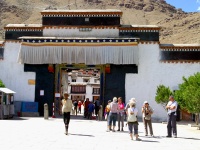 Tashi Lhunpo Monastery photo