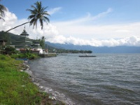 Lake Maninjau photo