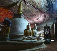 Dambulla Cave Temples photo